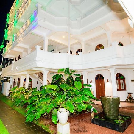 Royal Beach Hotel & Restaurant هيكادوفا المظهر الخارجي الصورة