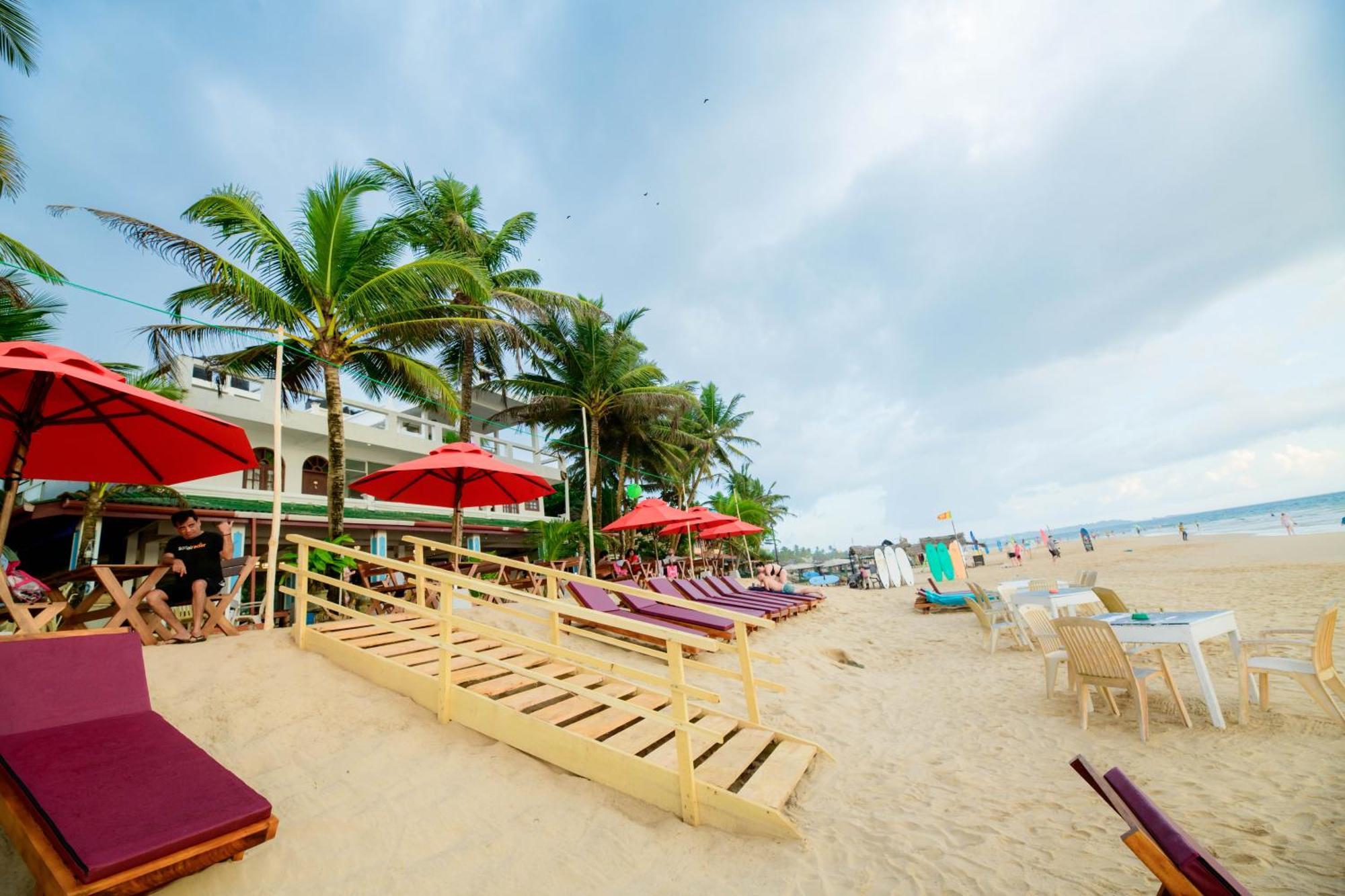 Royal Beach Hotel & Restaurant هيكادوفا المظهر الخارجي الصورة