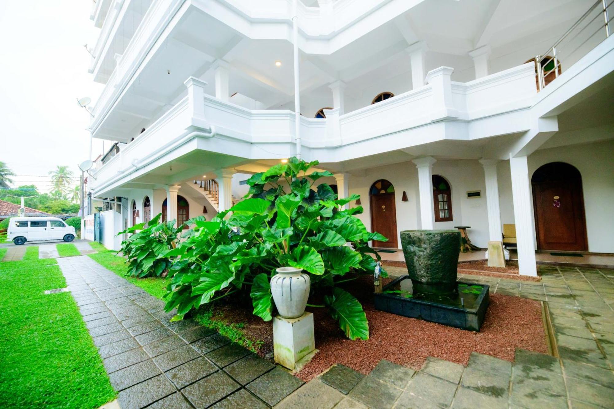 Royal Beach Hotel & Restaurant هيكادوفا المظهر الخارجي الصورة