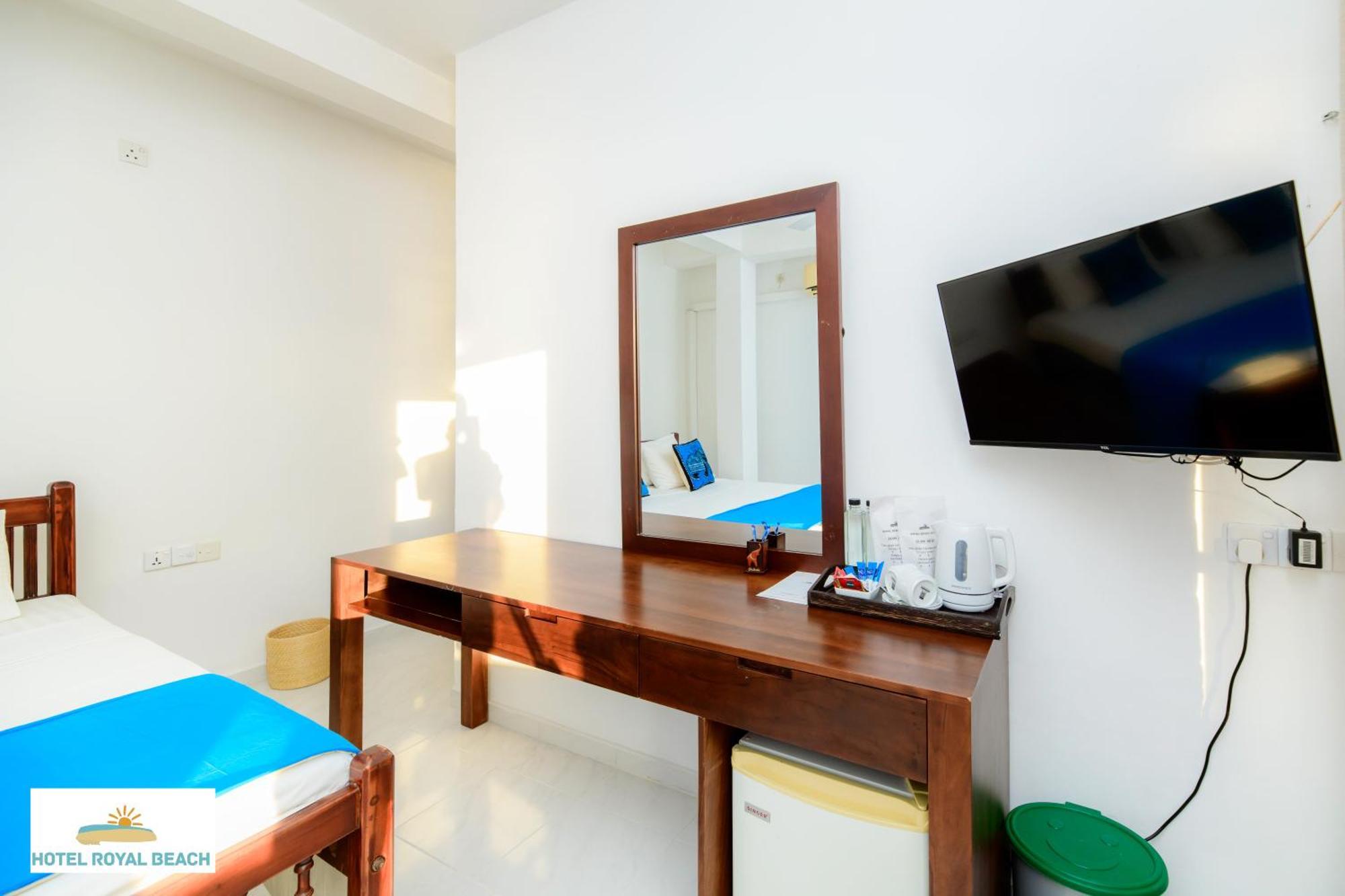 Royal Beach Hotel & Restaurant هيكادوفا المظهر الخارجي الصورة