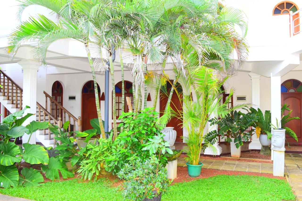 Royal Beach Hotel & Restaurant هيكادوفا المظهر الخارجي الصورة